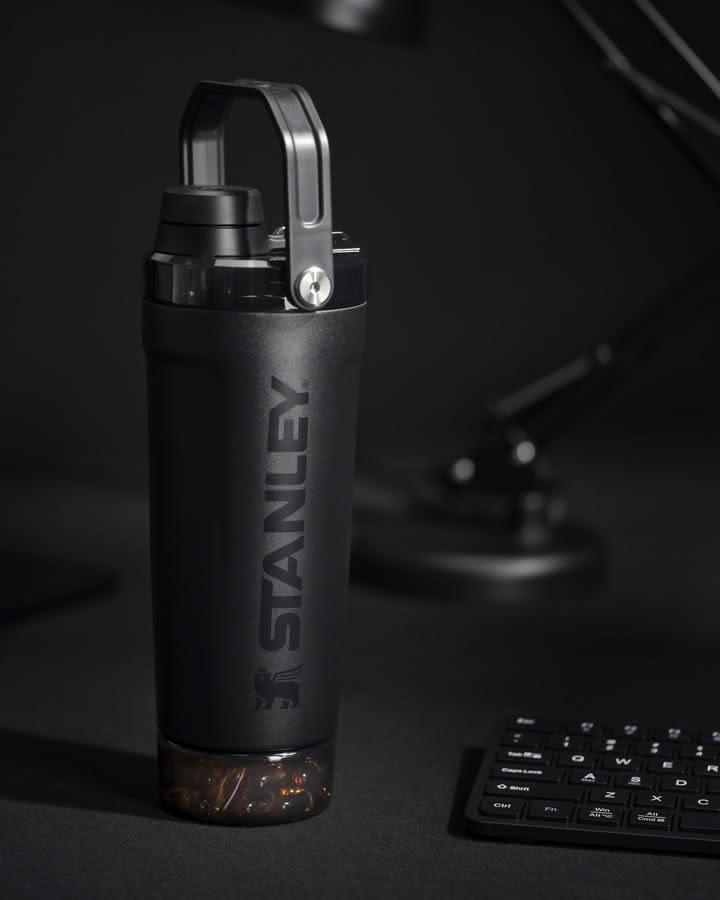 Stanley Activate Shaker Bottle Black